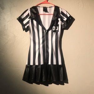 Referee costume with whistle and socks